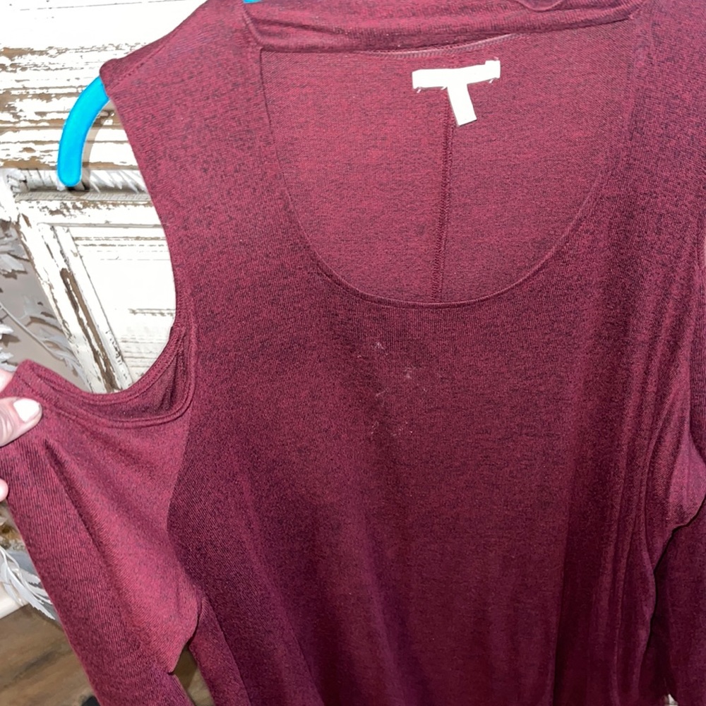 Maurices maroon off sleeve long sleeve with neck collar new cute size 2x